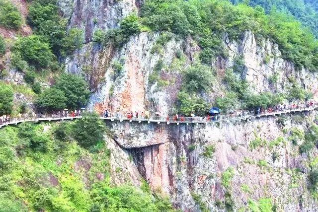 逃离遗弃的建筑5